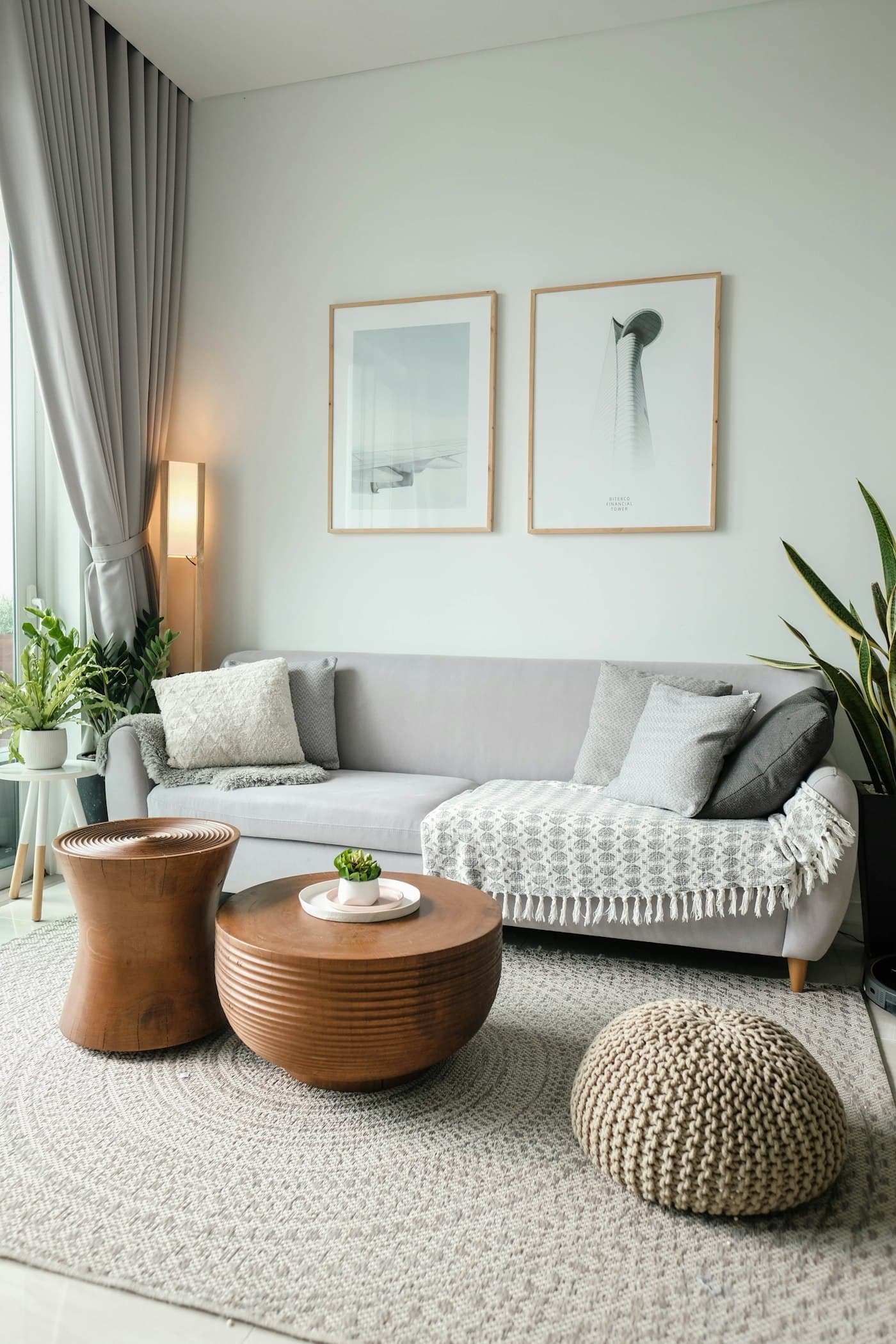 A freshly cleaned living room with a spotless area rug